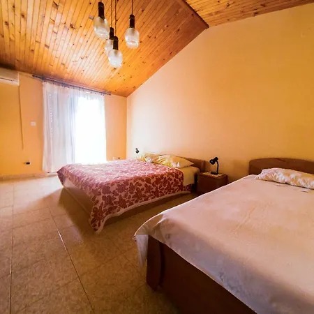 Poli Nadaline Apartment