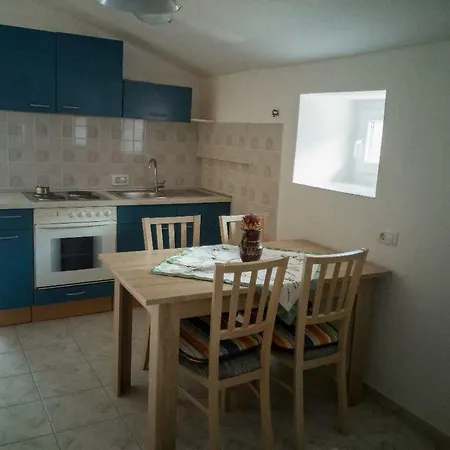 Apartment Poli Nadaline *